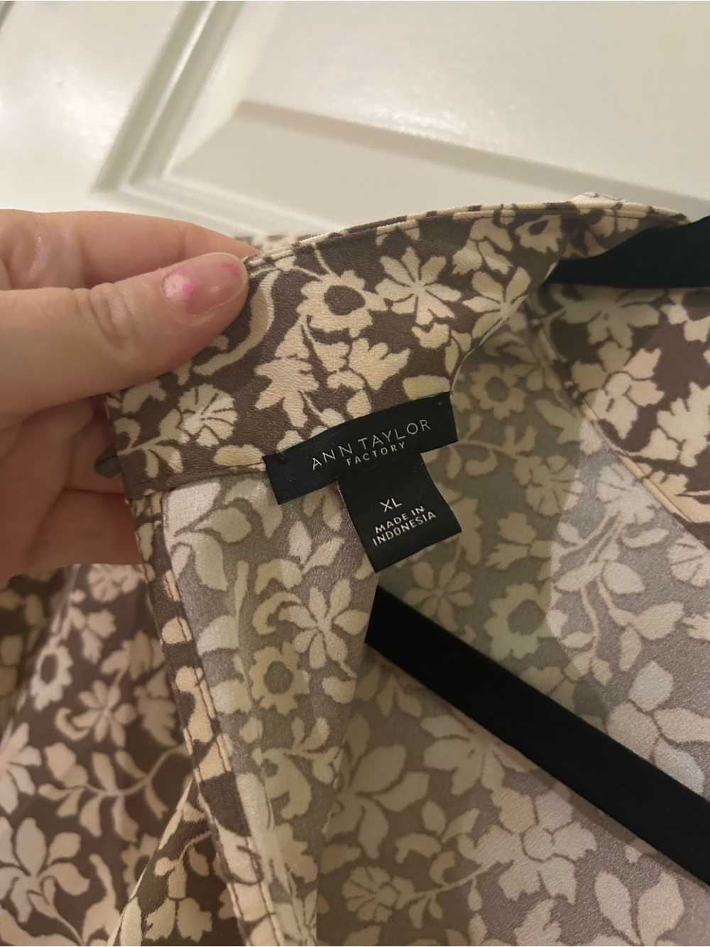 Ann Taylor Factory Brown and Cream Floral Blouse - Picture 3 of 3